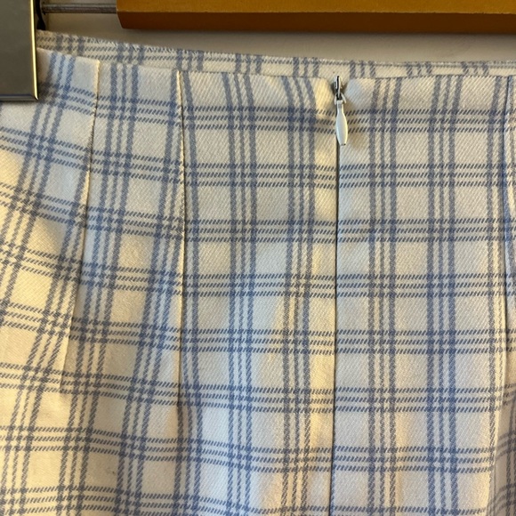 Brandy Melville Plaid Mini Skirt - Picture 5 of 8